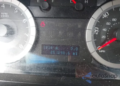 2010 Ford Escape Xlt z USA, uszkodzony, nr VIN 1FMCU0D74AKA41936